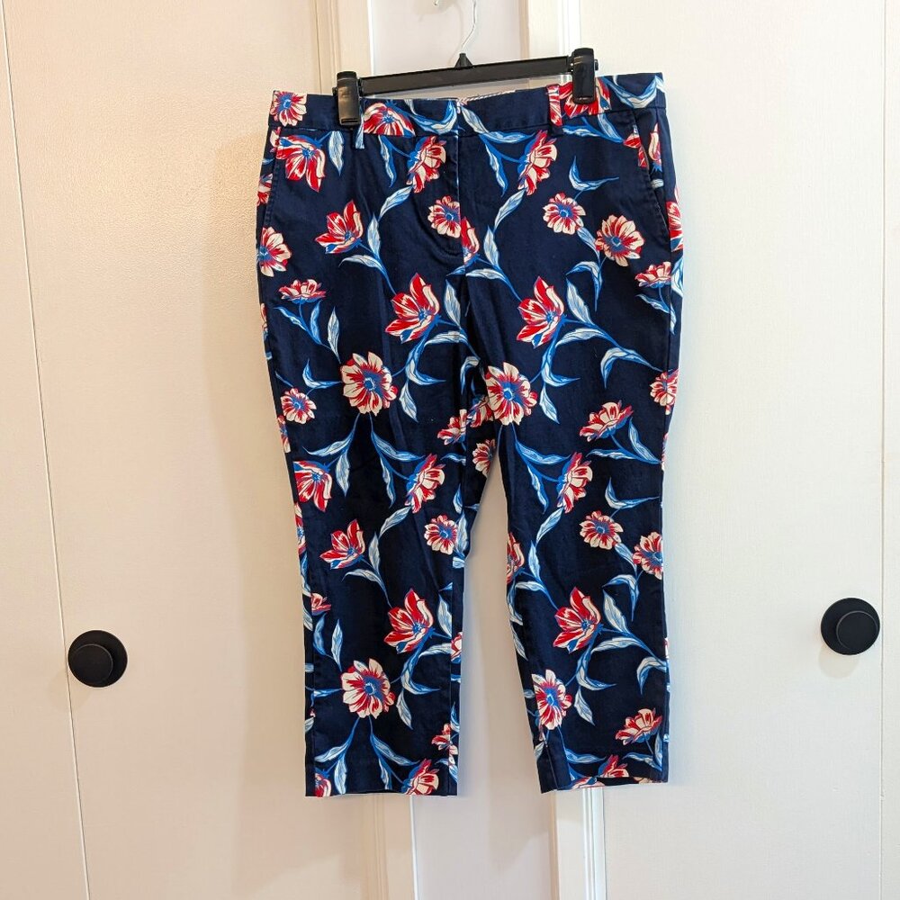 Lands’ End Navy Floral Cropped Pants Size 14P Like New